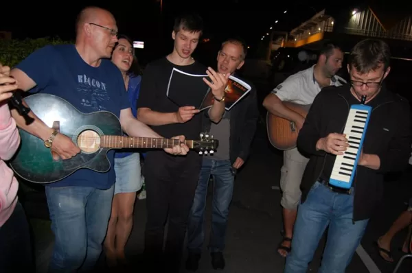 Pēc konkursa ballīte Tūrā, Francijā, 2014. gada maijs